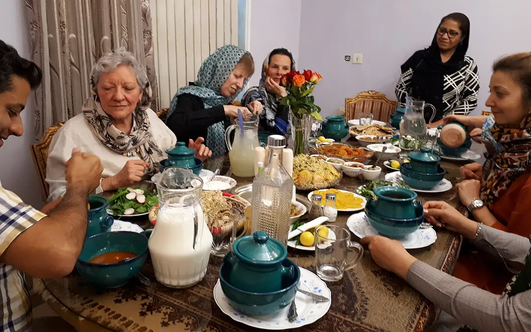 La hospitalidad iraní: calor, tradición y cultura