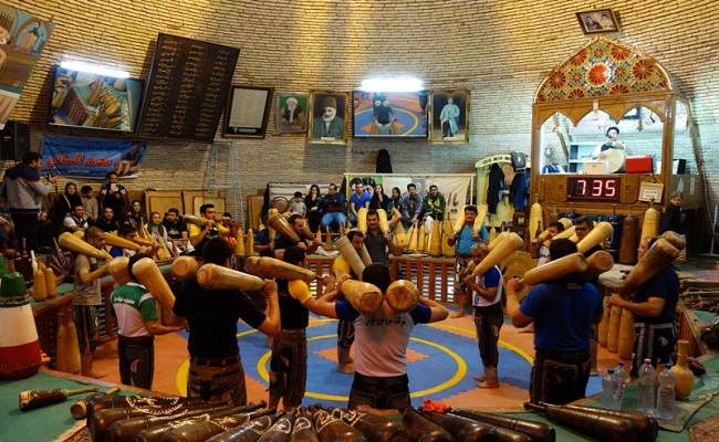 💪🏽 Zurkhaneh y deportes tradicionales iraníes: fuerza, resistencia y arte cultural 🏛️