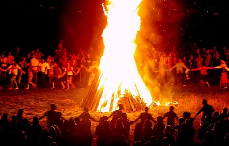 🔥 Chaharshanbe Suri: La fiesta del fuego y la bienvenida a Nowruz